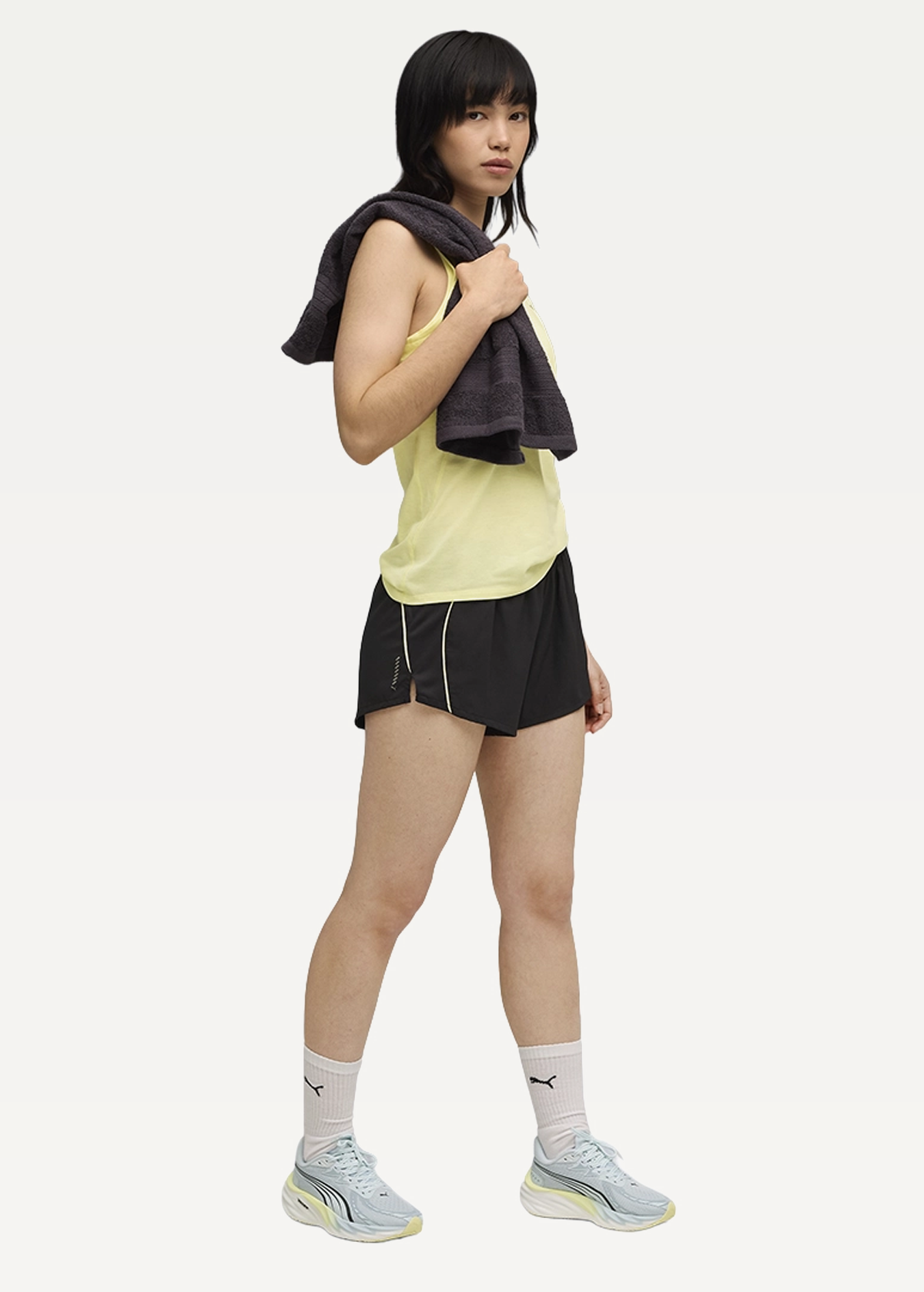 Спортивные шорты женские PUMA RUN VELOCITY 3' SHORT W черного цвета