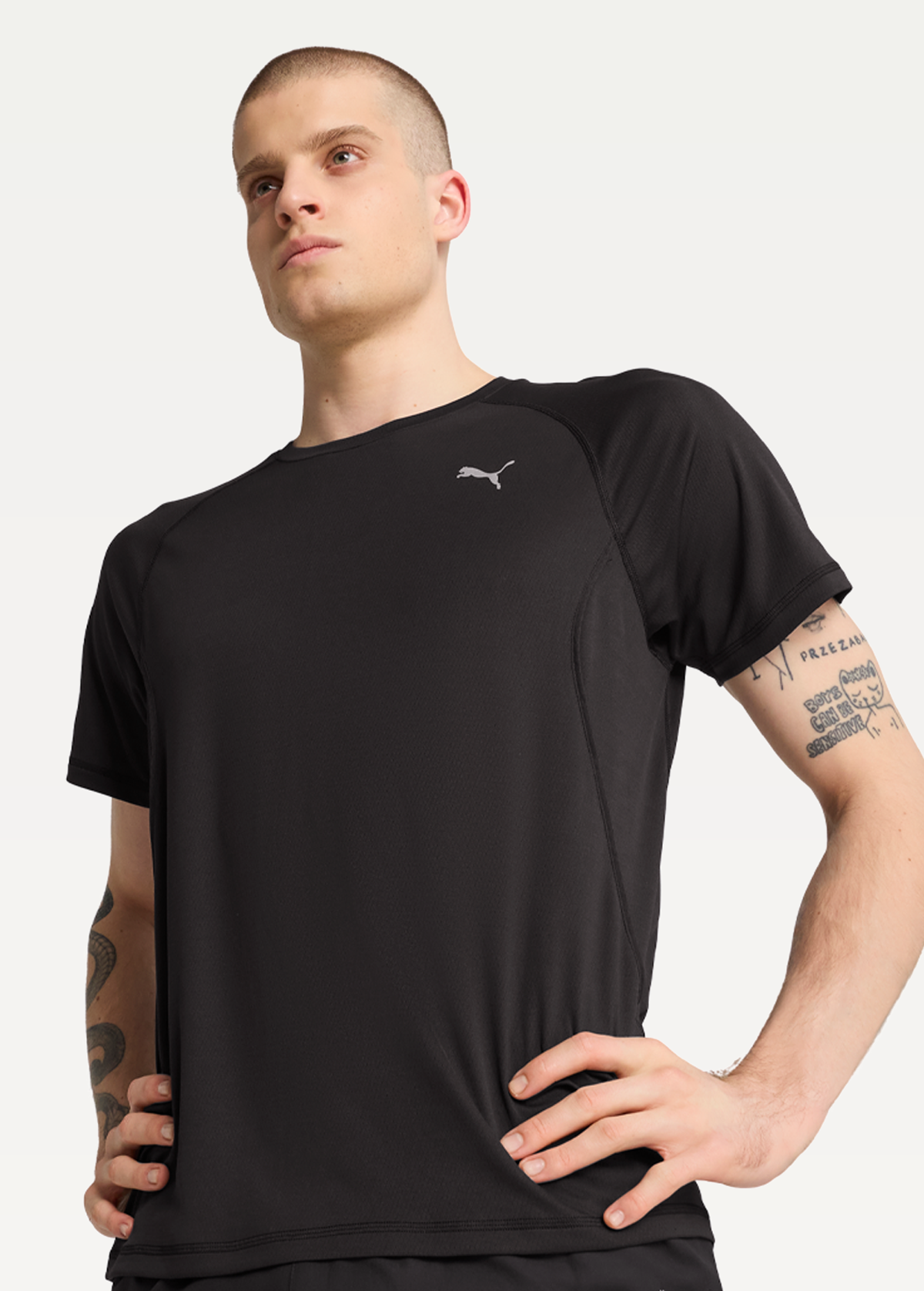 Футболка мужская PUMA RUN VELOCITY TEE (POLY) черного цвета