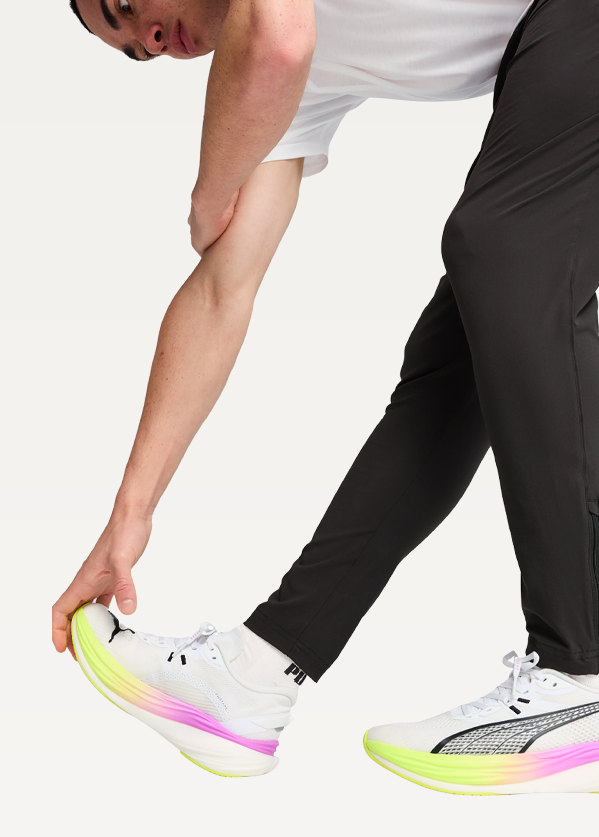 Спортивні штани чоловічі PUMA RUN VELOCITY TAPERED PANT білого кольору