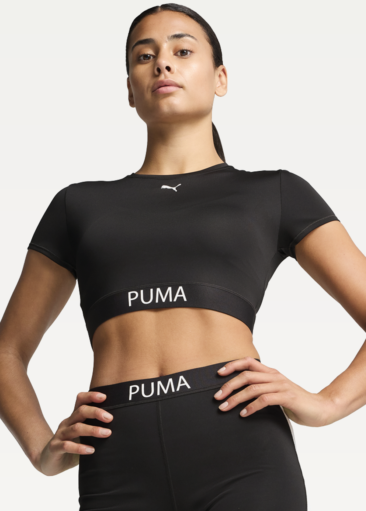 Футболка жіноча PUMA W PUMA STRONG TEE-SHORT чорного кольору