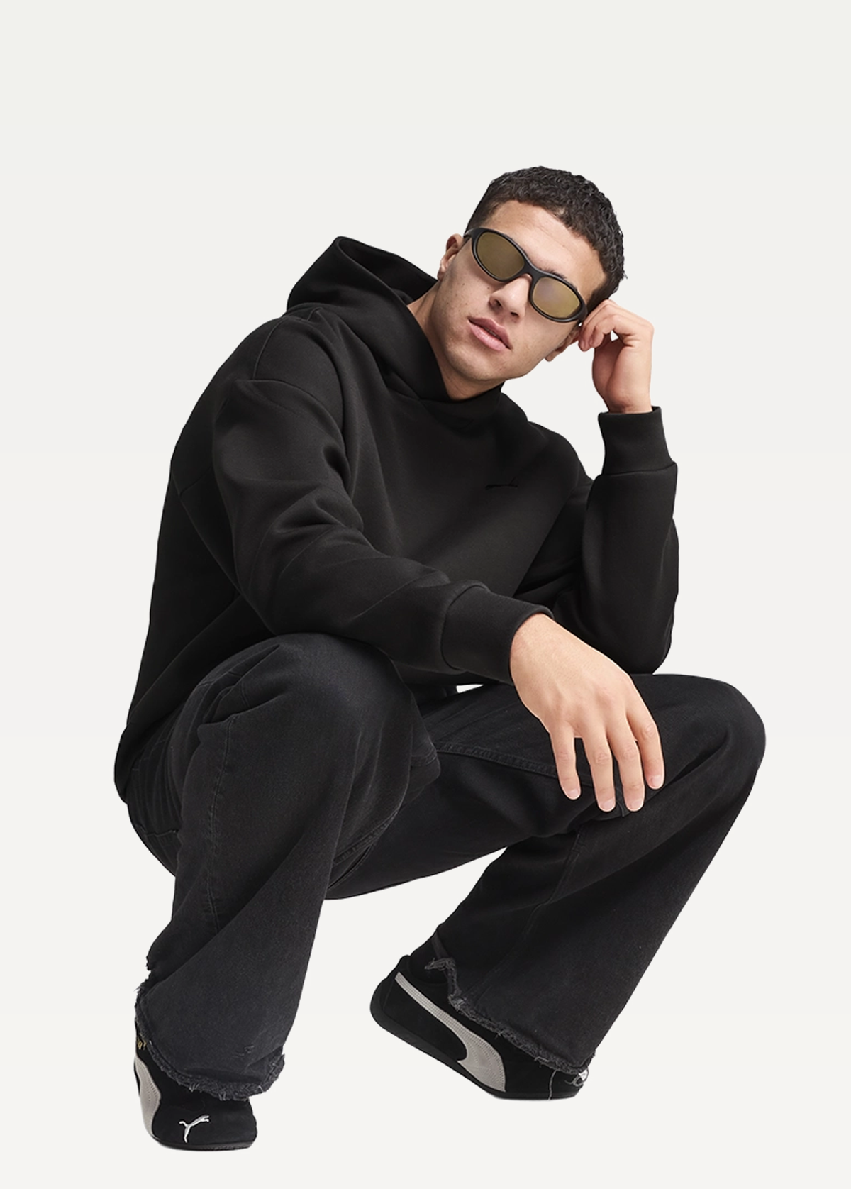 Худі чоловіче PUMA WARDROBE ESS Boxy Hoodie DK чорного кольору