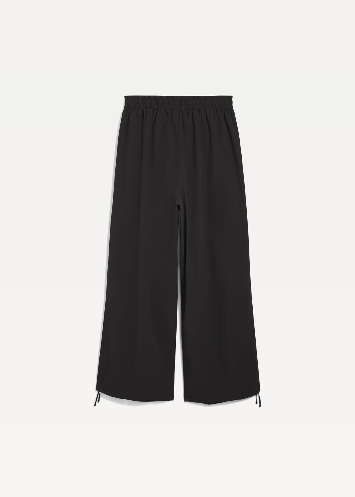 Спортивні штани чоловічі PUMA WARDROBE ESS Parachute Pants чорного кольору