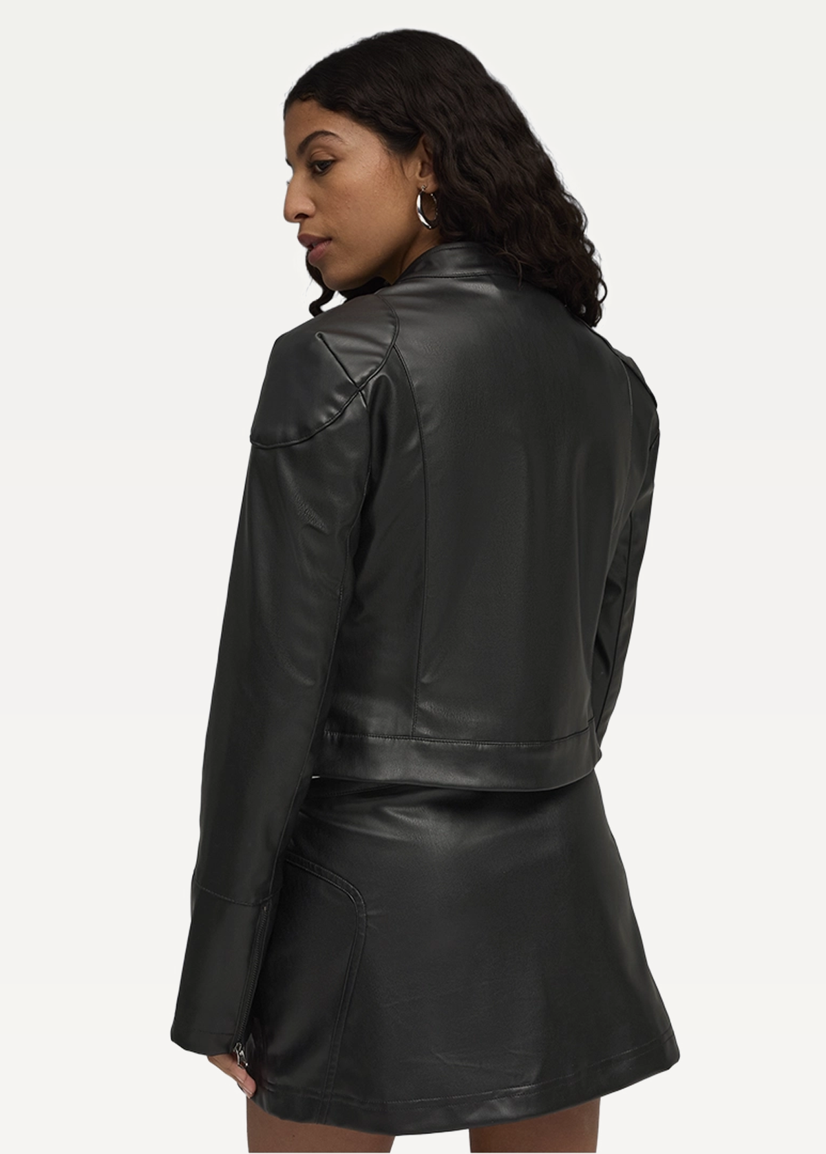 Куртка жіноча PUMA Pleather Racer Jacket чорного кольору