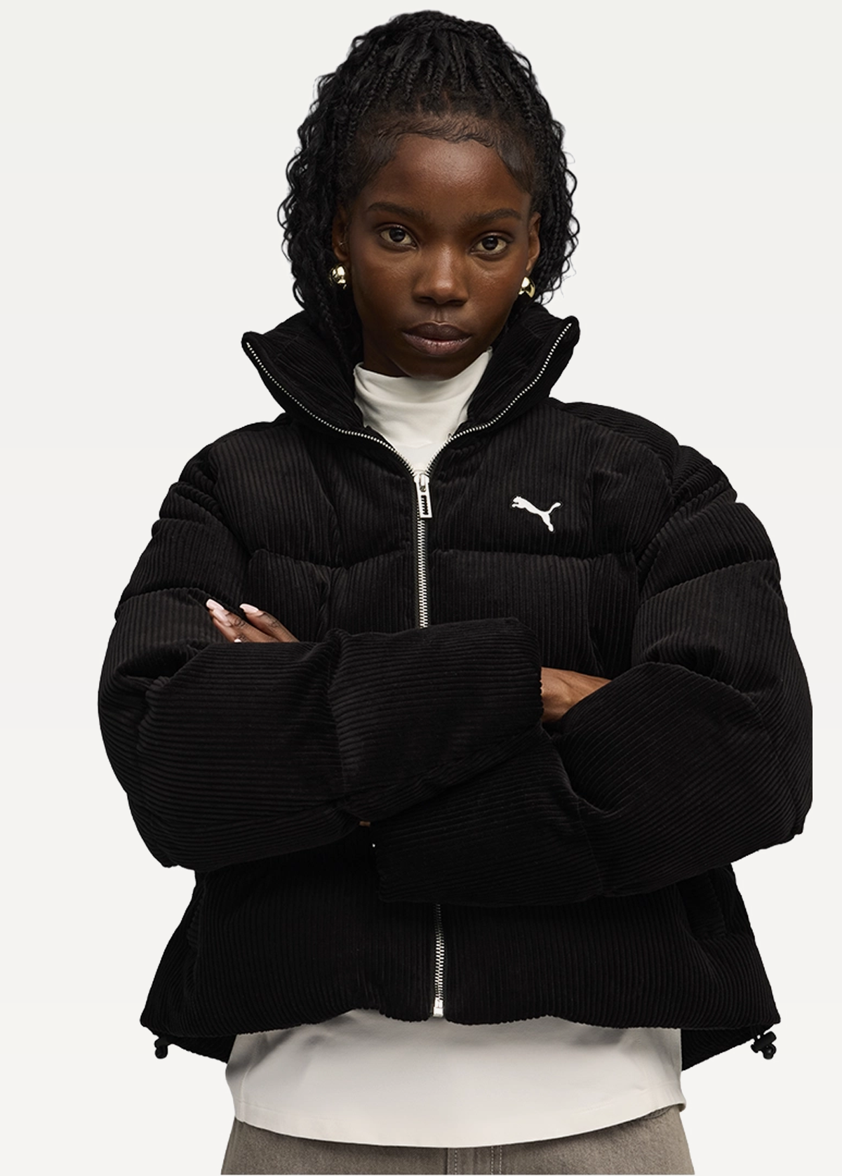 Куртка женская PUMA Corduroy Puffer Jacket черного цвета