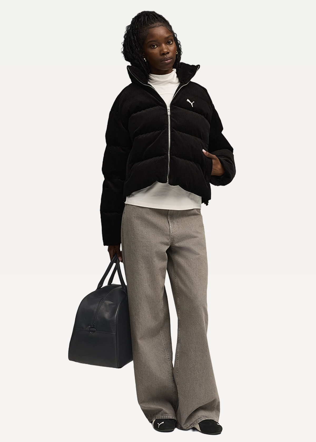 Куртка женская PUMA Corduroy Puffer Jacket черного цвета
