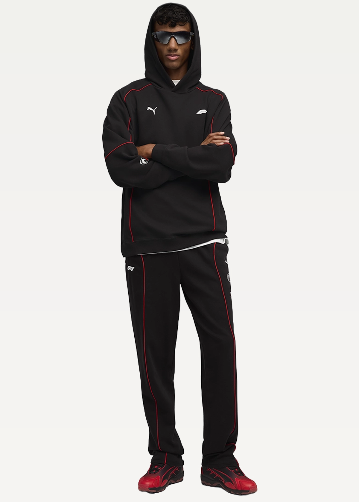 Худі чоловіче PUMA F1 Graphic Hoodie Relaxed чорного кольору