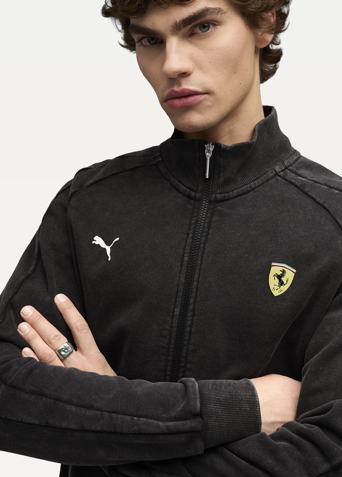 Олімпійка чоловіча PUMA Ferrari T7 Jacket чорного кольору