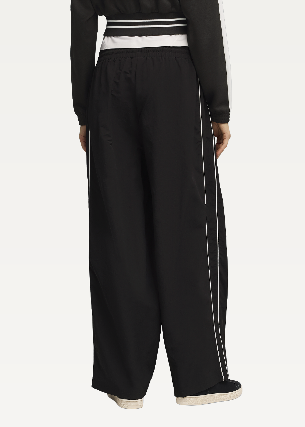 Штани спортивні жіночі PUMA T7 Woven Track Pants OP чорного кольору