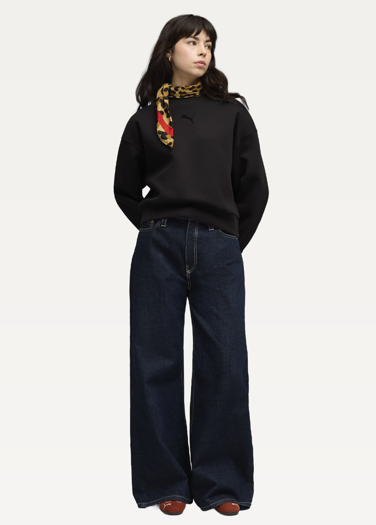 Світшот жіночий PUMA ESS ELEVATED Crew DK чорного кольору