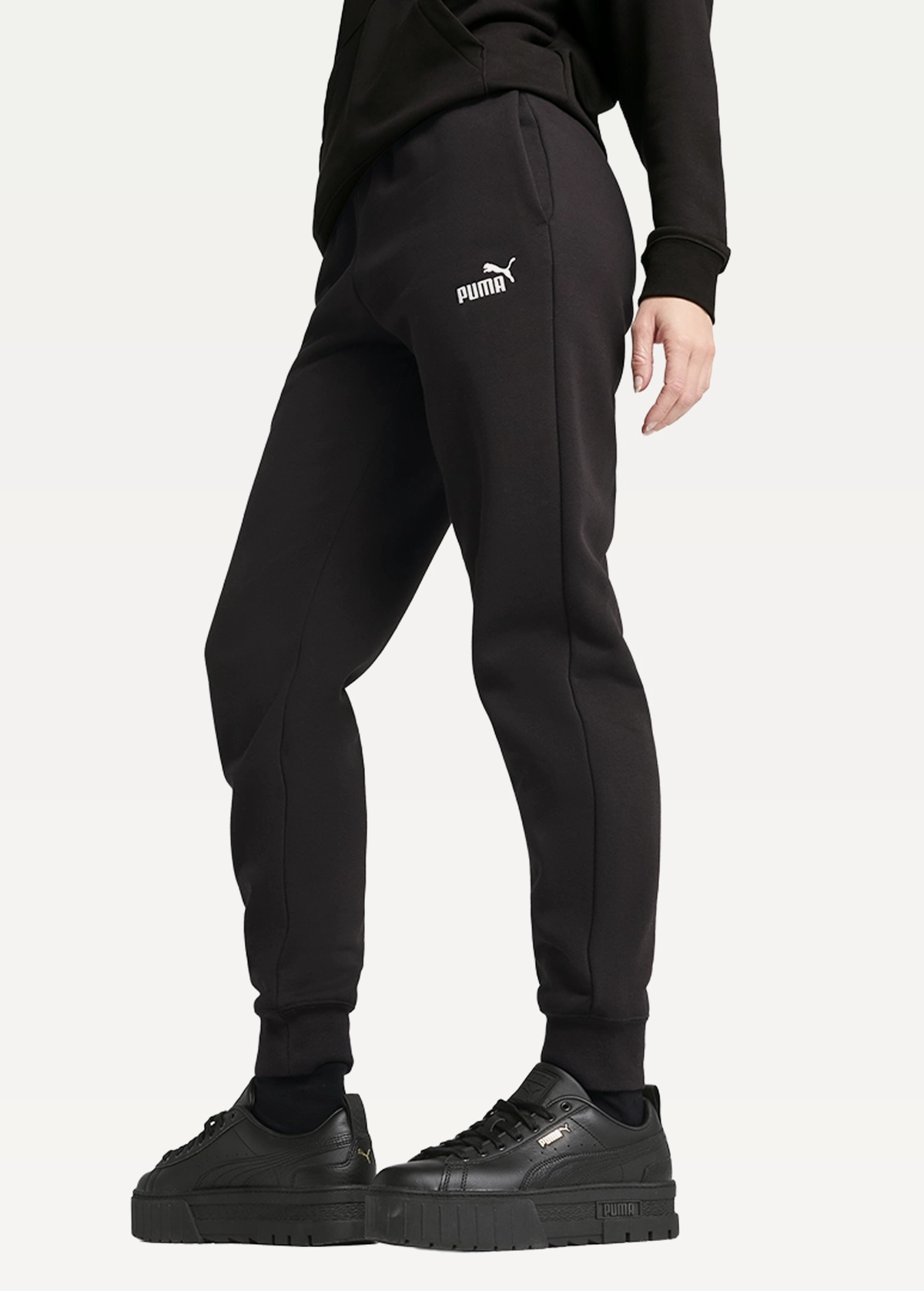 Штани спортивні жіночі PUMA ESS No. 1 Logo Sweatpants чорного кольору