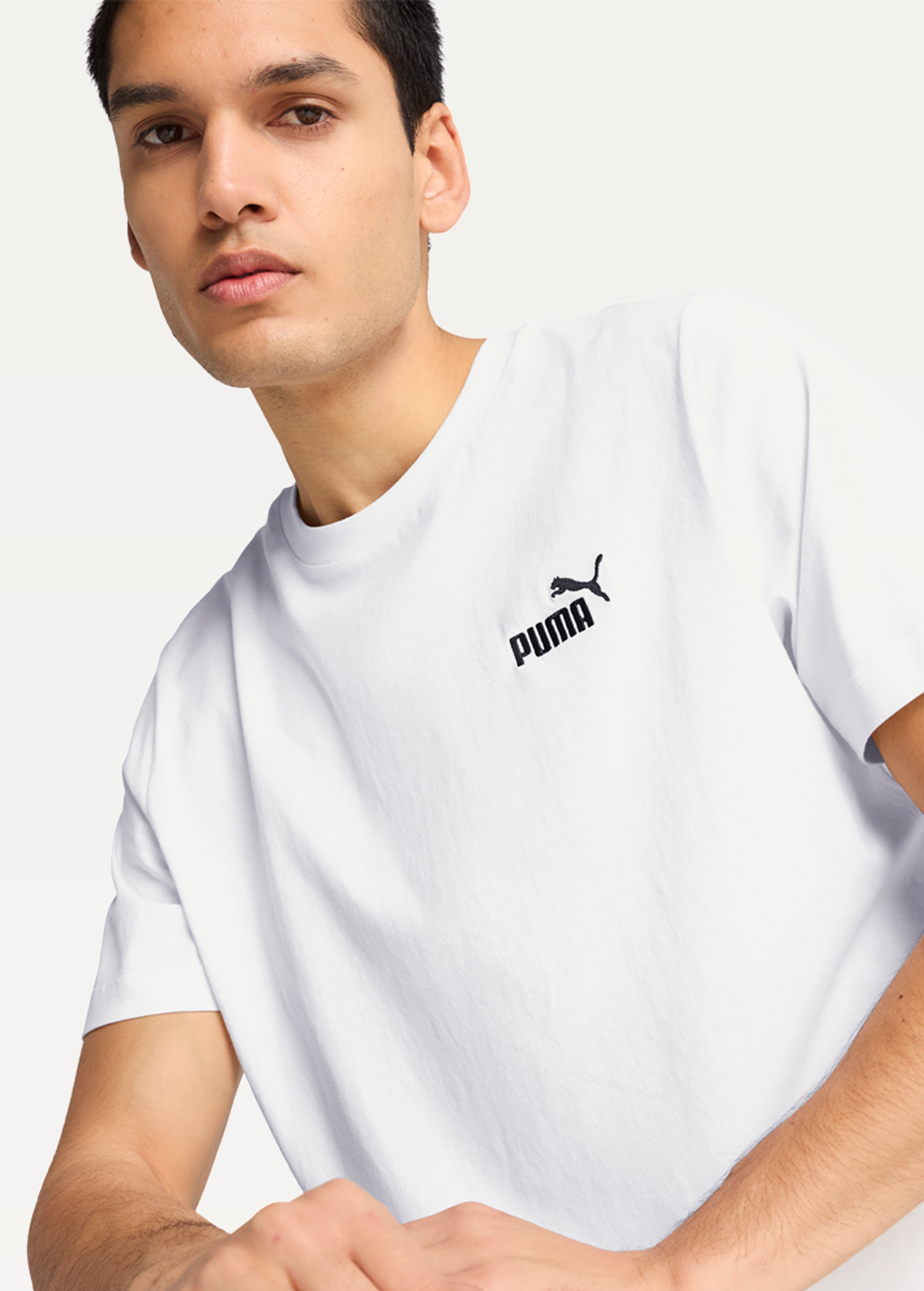 Футболка чоловіча PUMA ESS Small No. 1 Logo Tee білого кольору