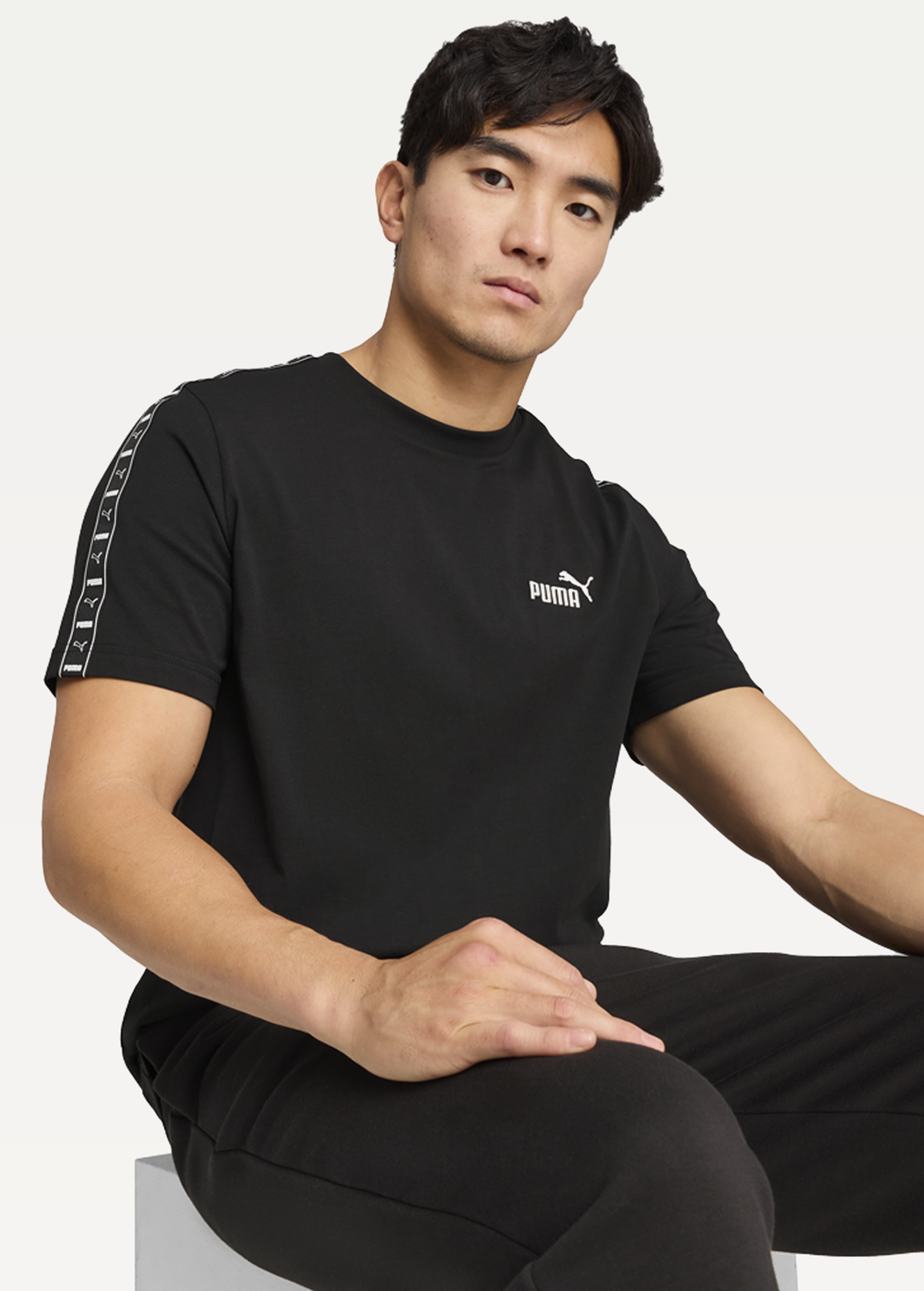 Футболка мужская PUMA ESS TAPE Tee черного цвета