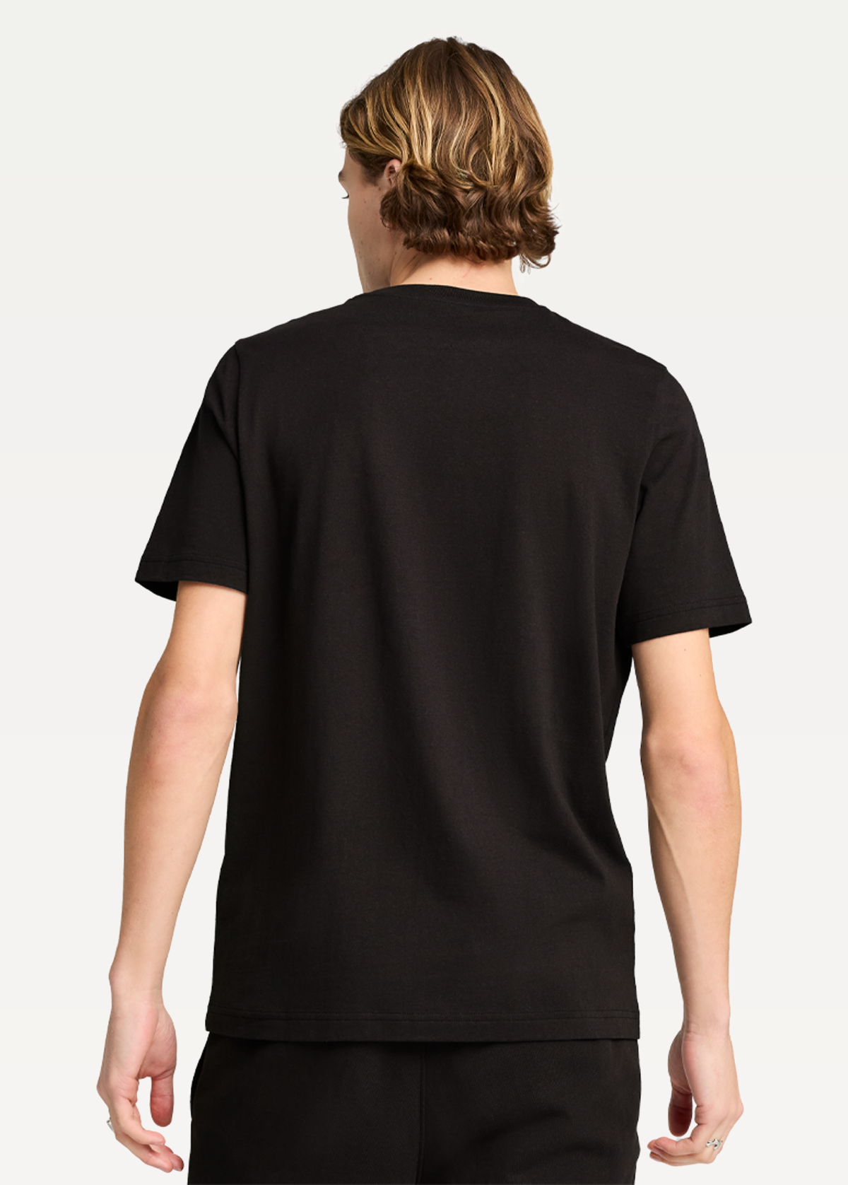 Футболка чоловіча PUMA ESS ELEVATED Tee чорного кольору