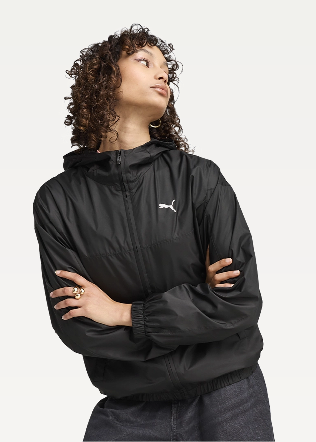 Вітрівка жіноча PUMA ESS Relaxed Windbreaker чорного кольору