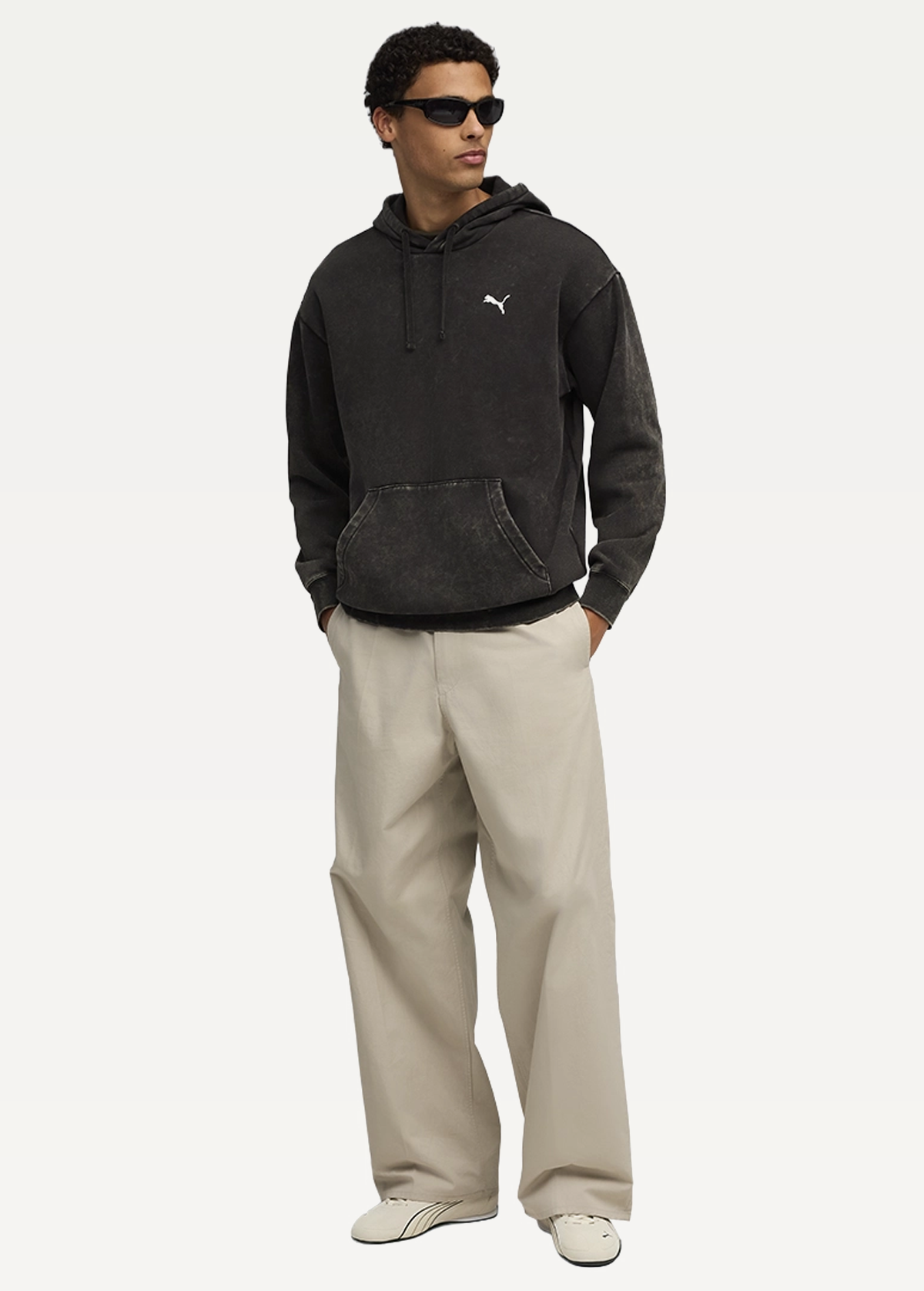 Худі чоловіче PUMA ESS ELEVATED Wash Hoodie чорного кольору