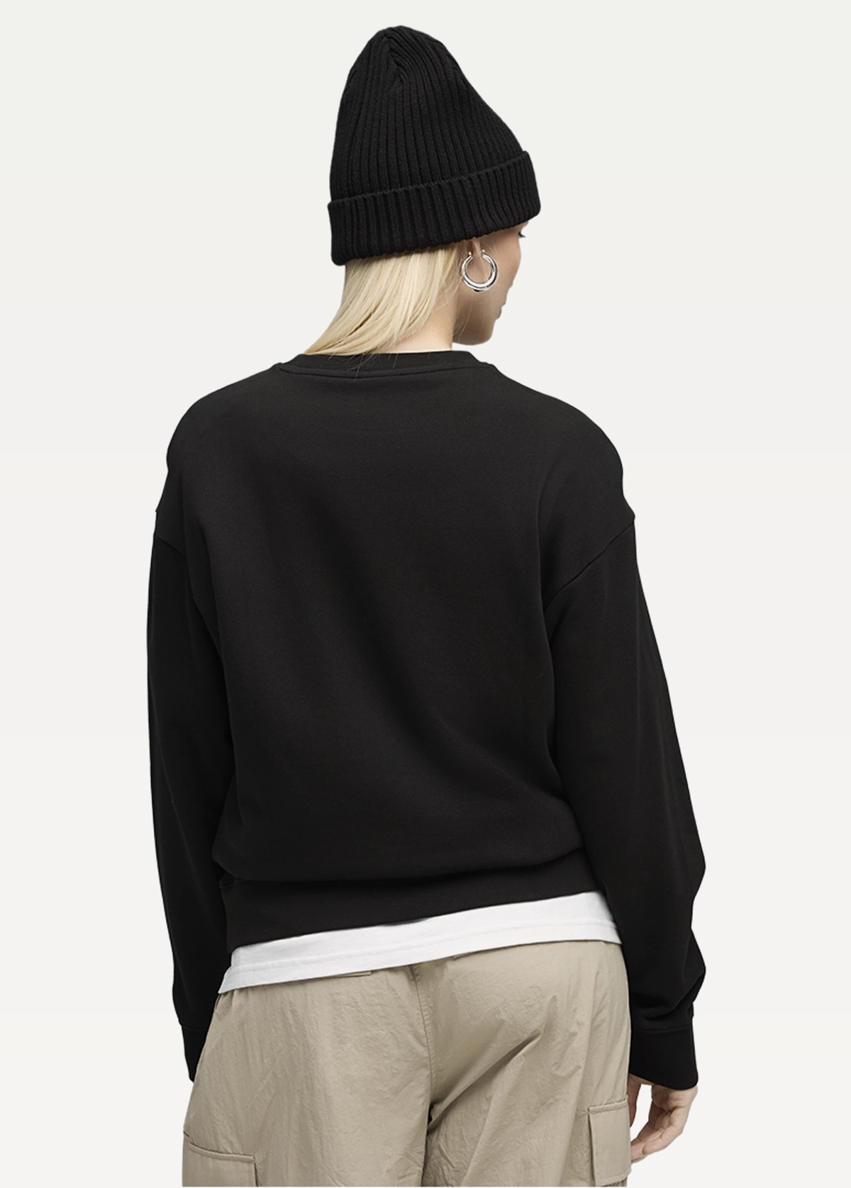 Світшот жіночий PUMA ESS ELEVATED Comfort Crew FL чорного кольору