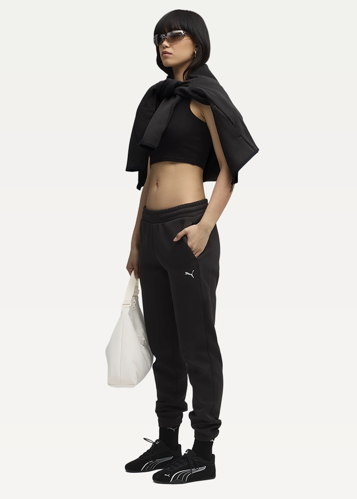 Штаны спортивные женские PUMA EVOSTRIPE Sweatpants черного цвета