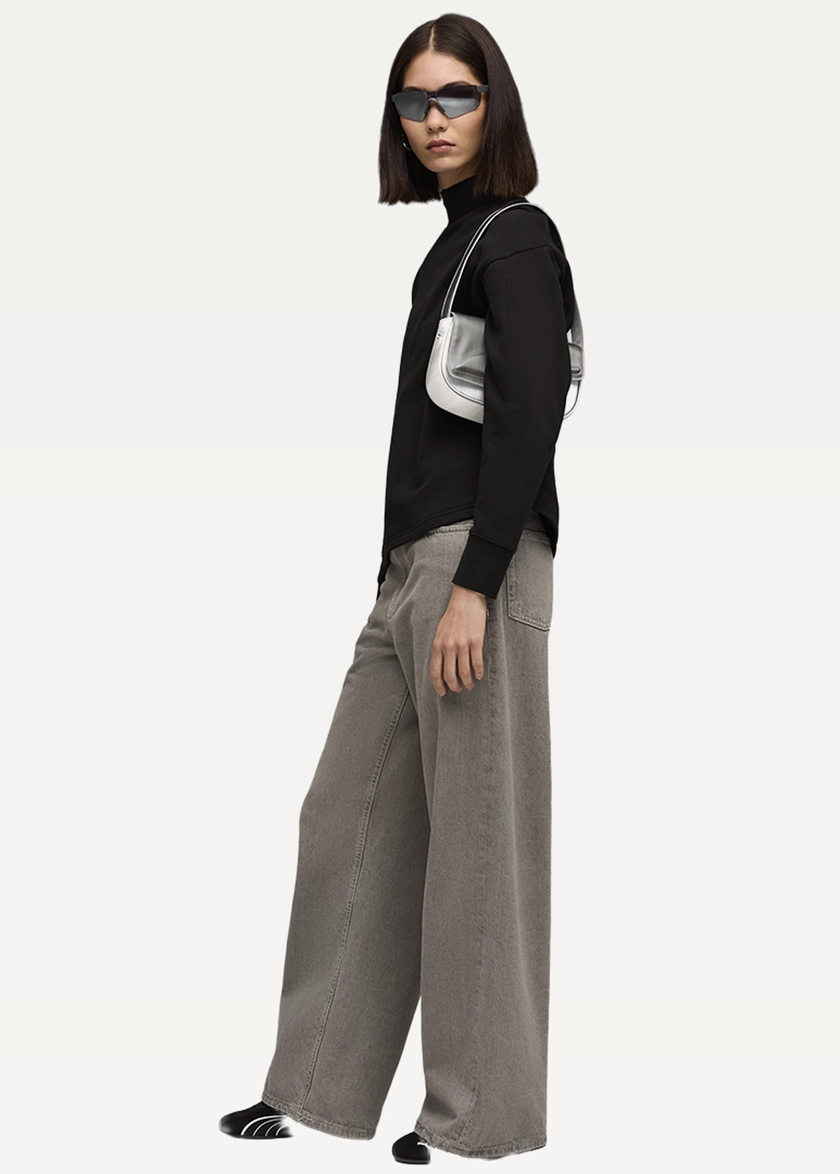 Світшот жіночий PUMA HER Relaxed Crew FL чорного кольору