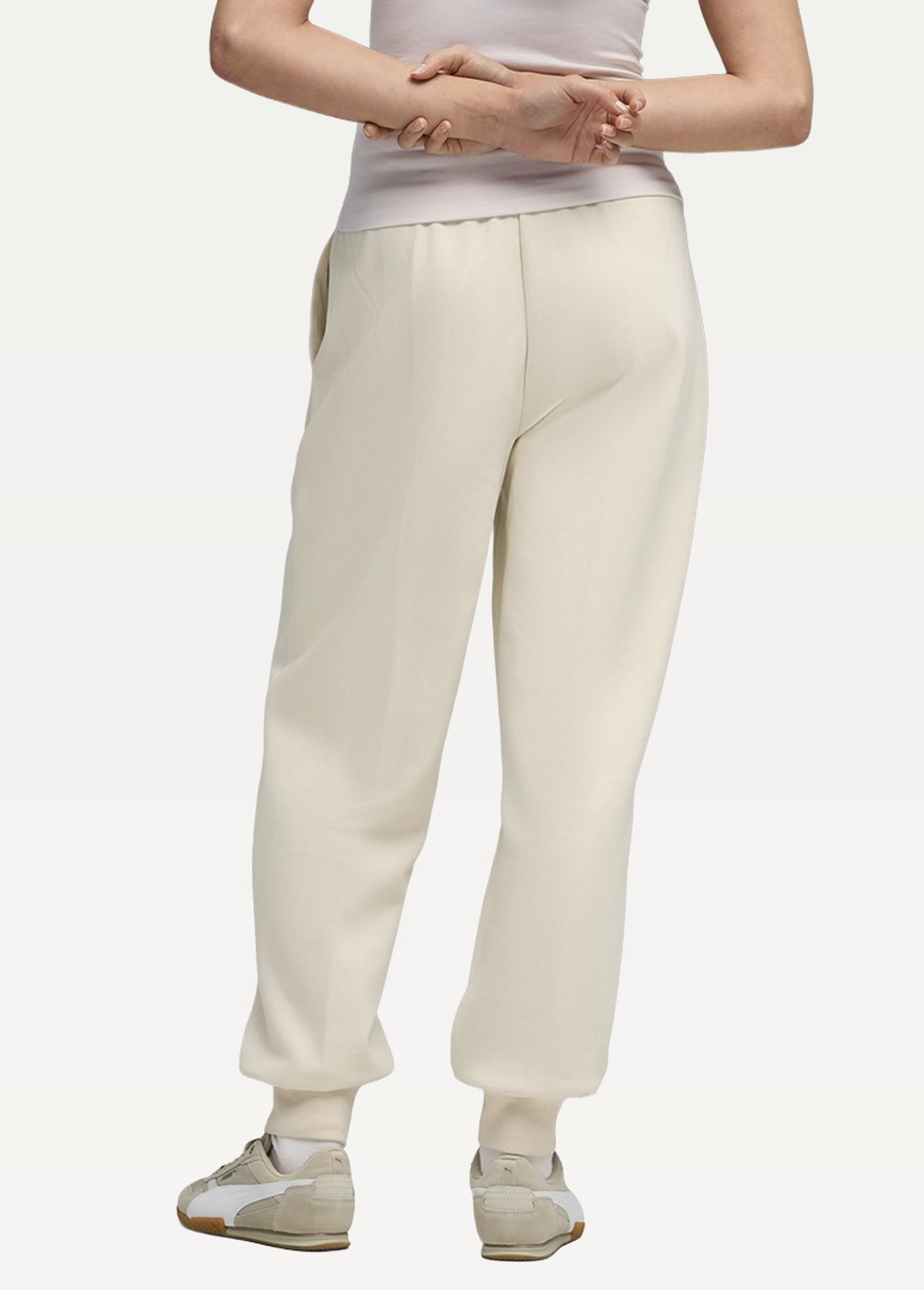 Спортивні штани жіночі  PUMA HER Comfort Sweatpants Alpine Snow