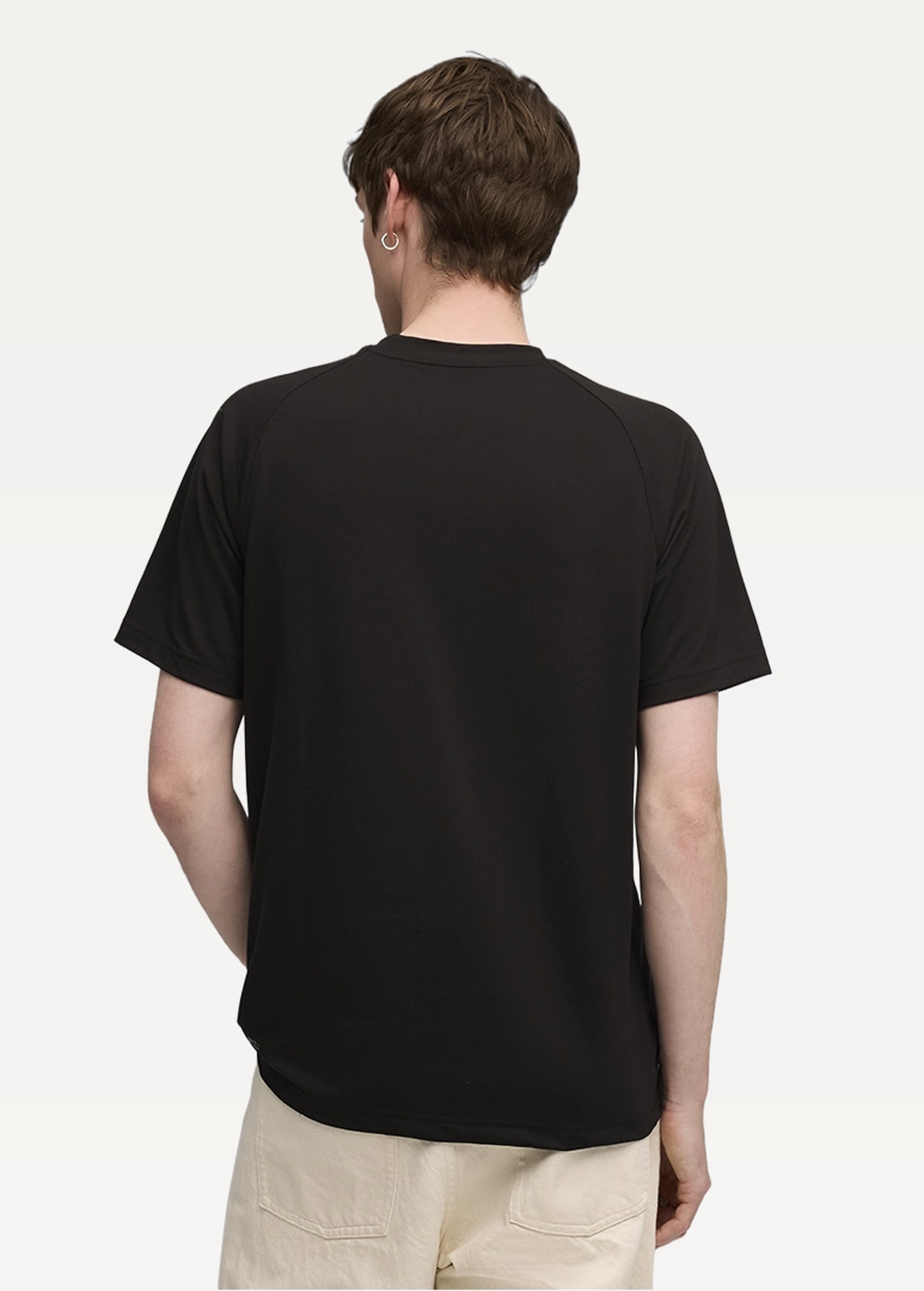 Мужская футболка PUMA EVOSTRIPE Tee черного цвета