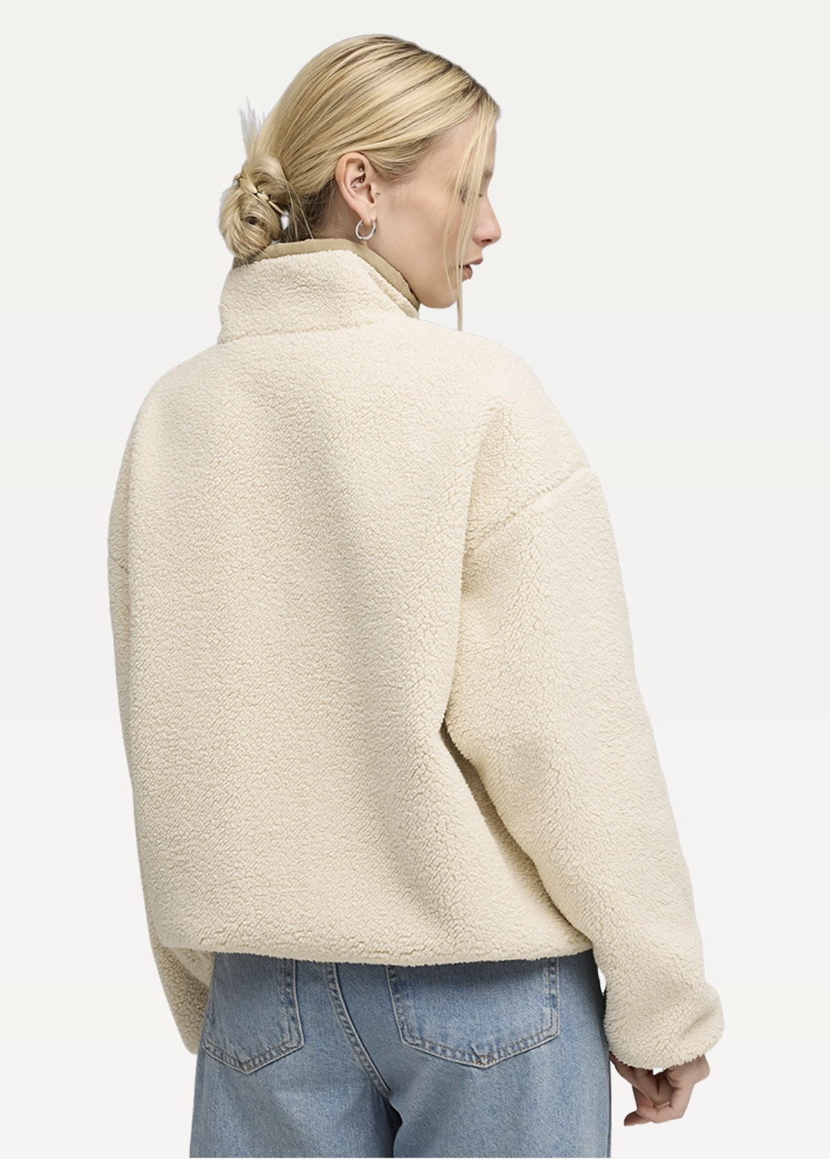 Куртка жіноча PUMA Reversible Sherpa Jacket Alpine Snow