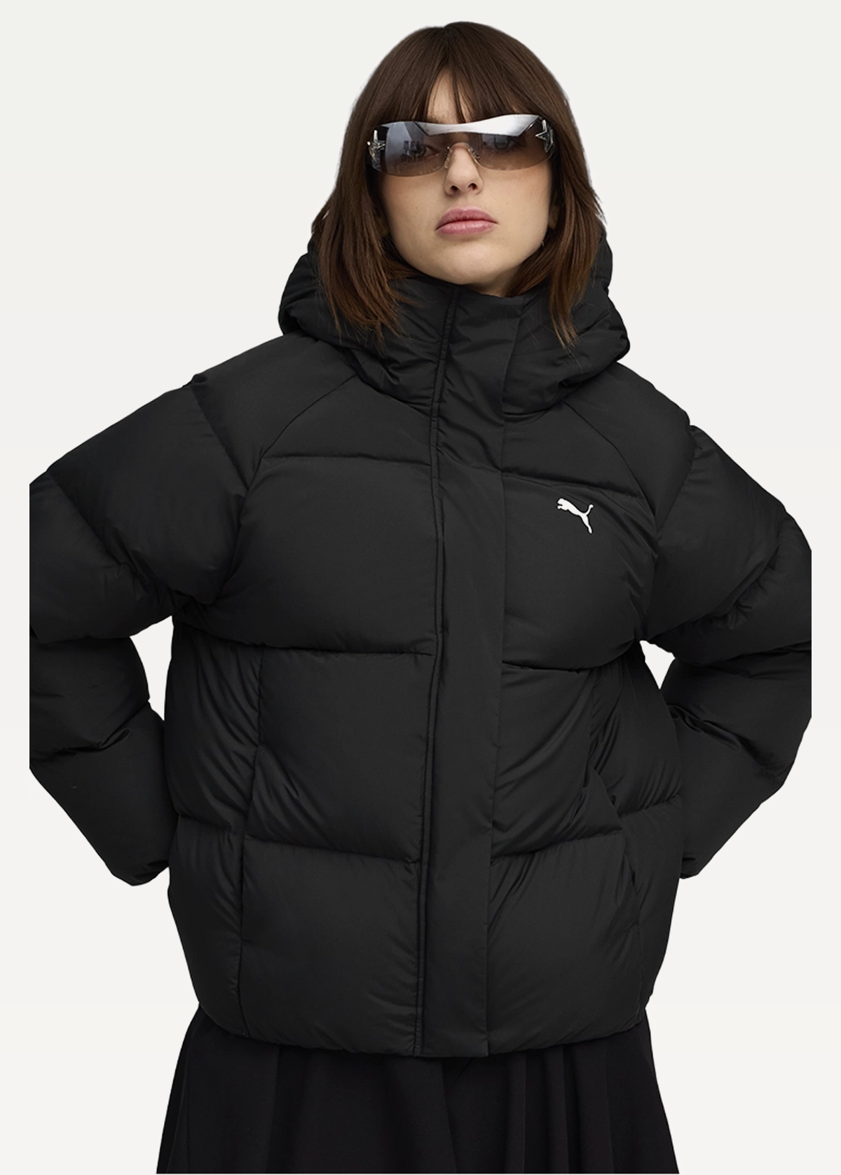 Куртка пуховик жіночий PUMA Hooded Down Puffer Jacket чорного кольору