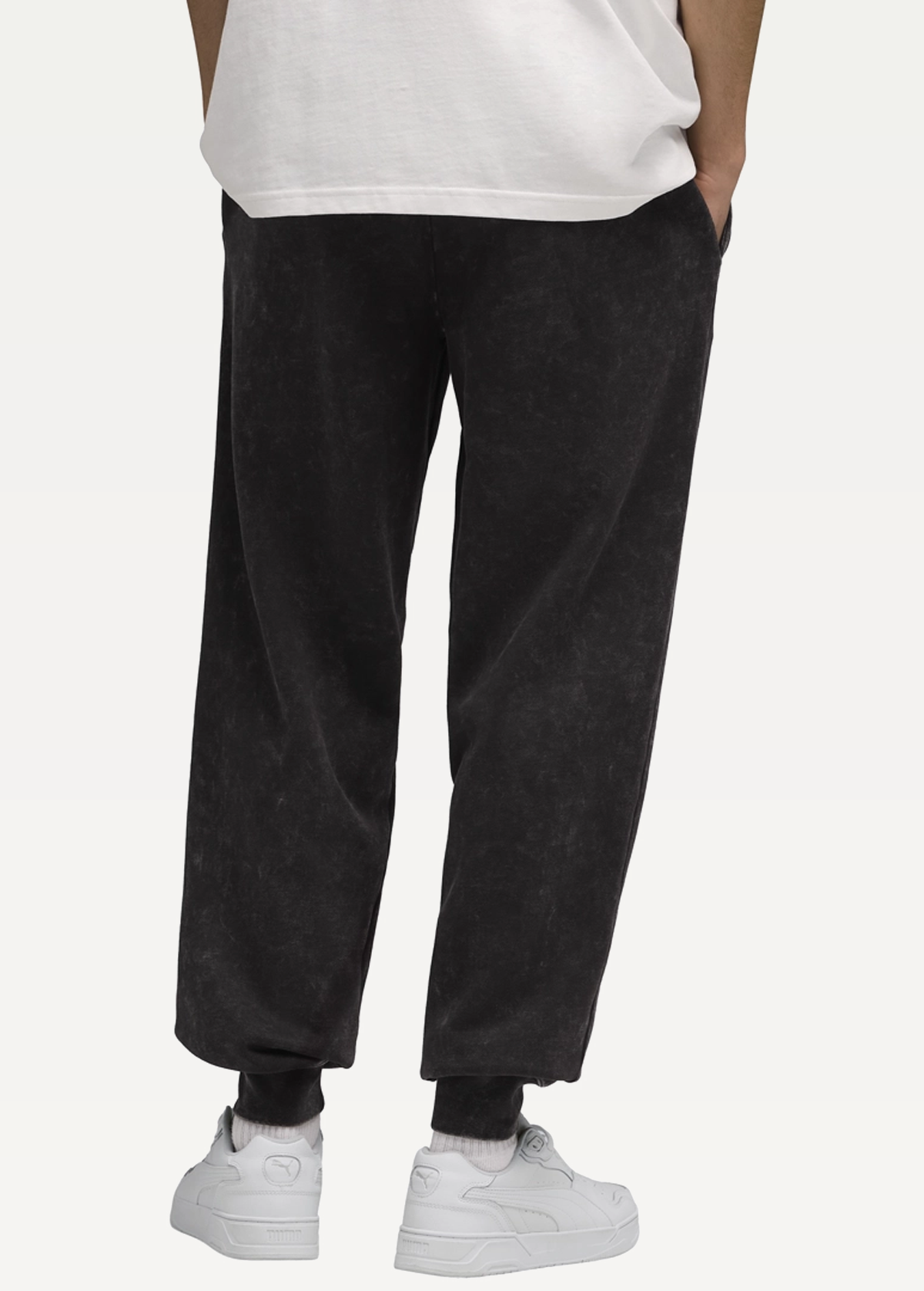 Спортивні штани чоловічі PUMA ESS ELEVATED Wash Sweatpants чорного кольору