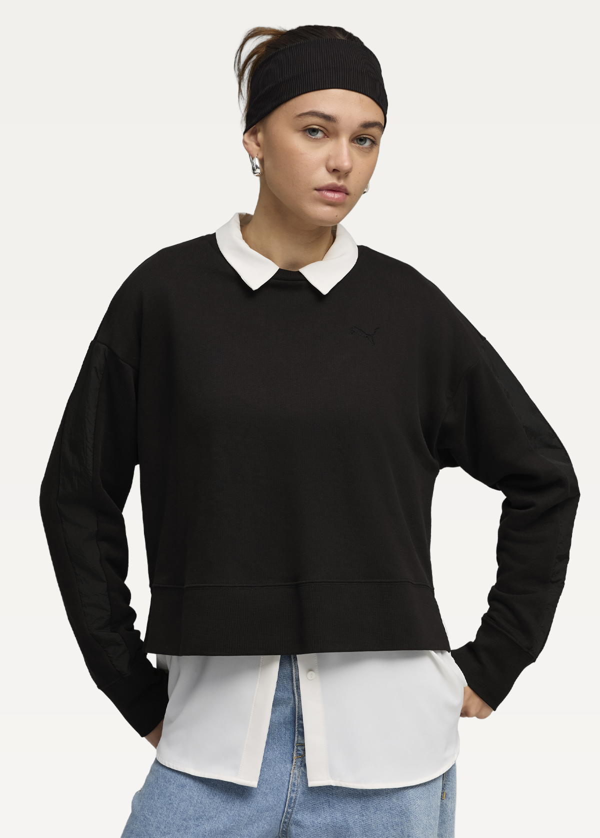 Світшот жіночий PUMA HER Relaxed Crew чорного кольору