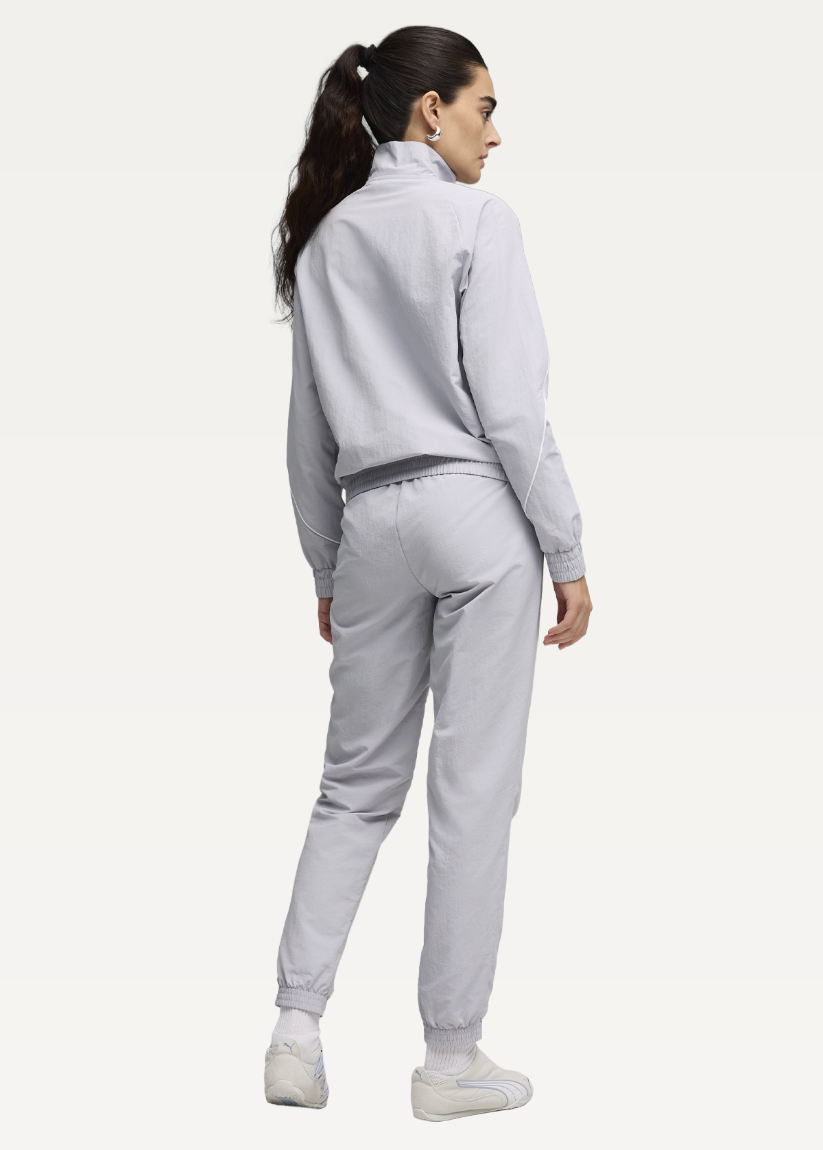 Спортивний костюм жіночий PUMA Woven Tracksuit cl Vibrant Silver