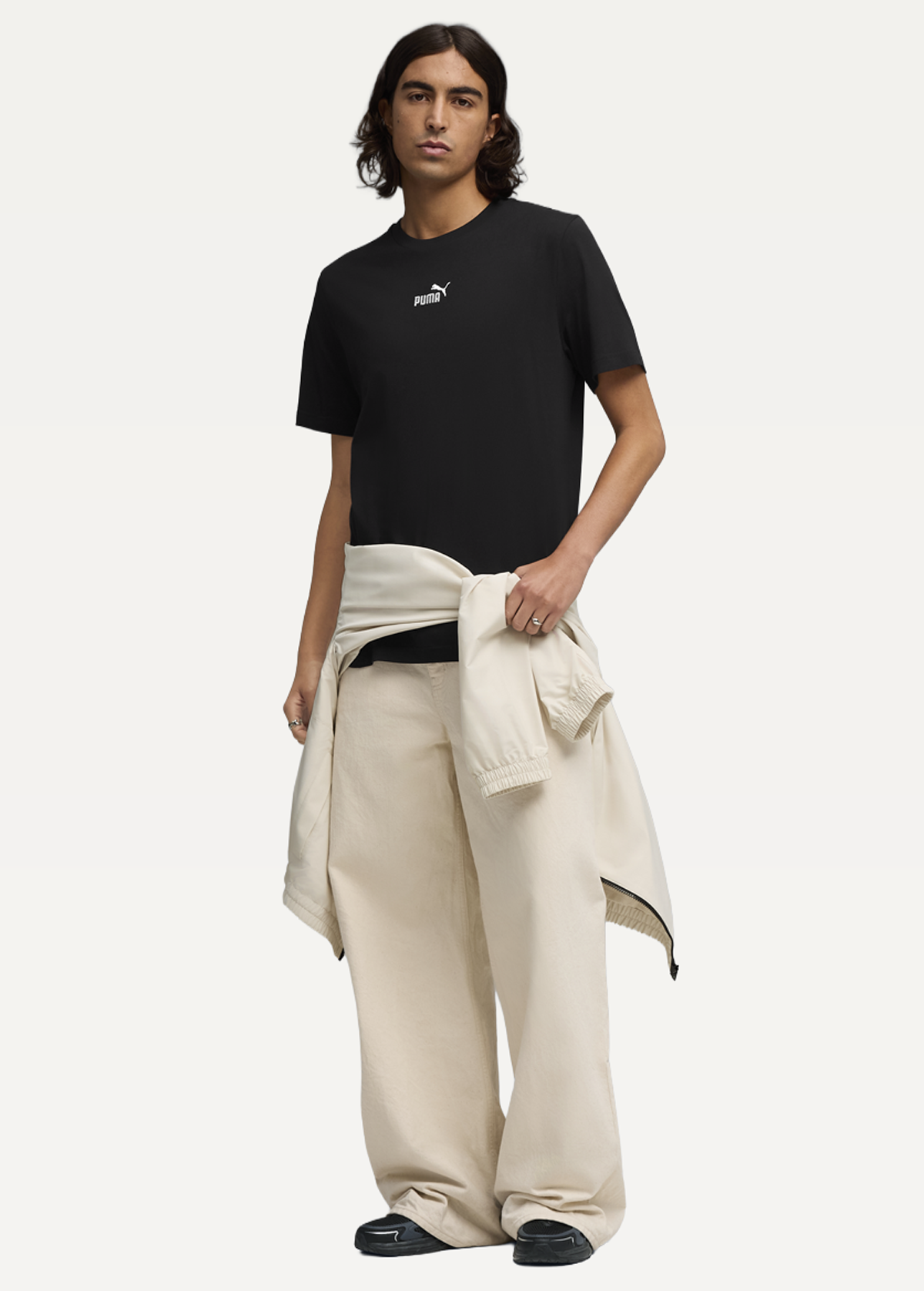 Футболка чоловіча PUMA ESS No.1 Logo Tee чорного кольору