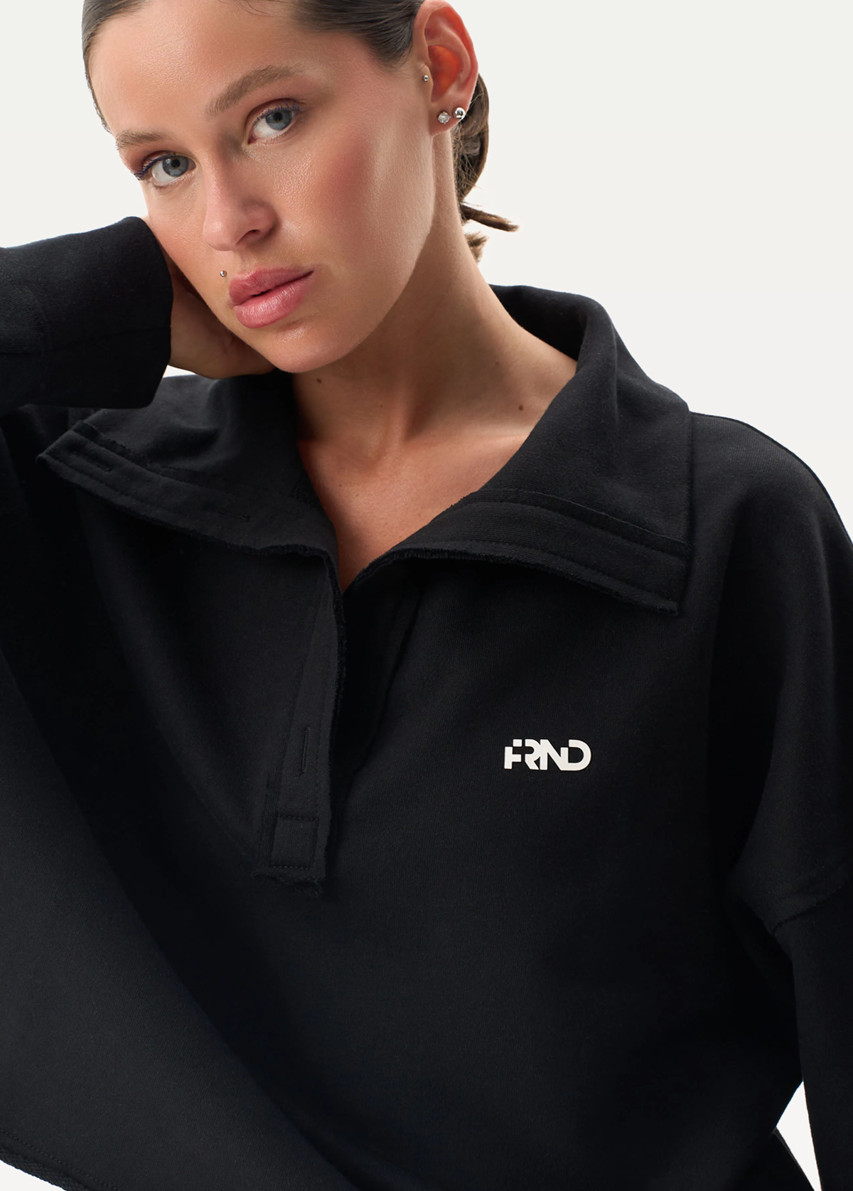 Свитшот FRND FOR FRIENDS женский Naomi черного цвета