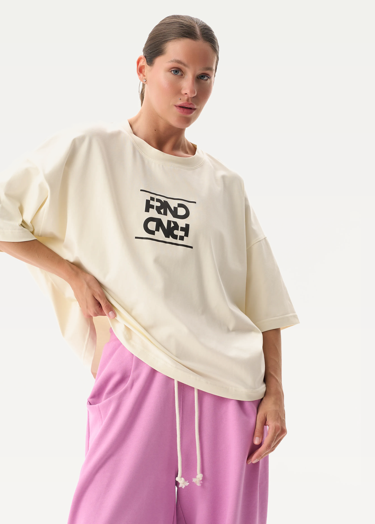 Футболка FRND FOR FRIENDS Woman молочного кольору