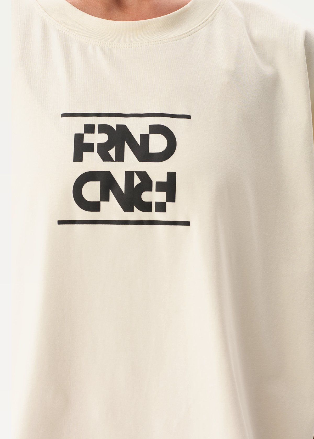 Футболка FRND FOR FRIENDS Woman молочного кольору