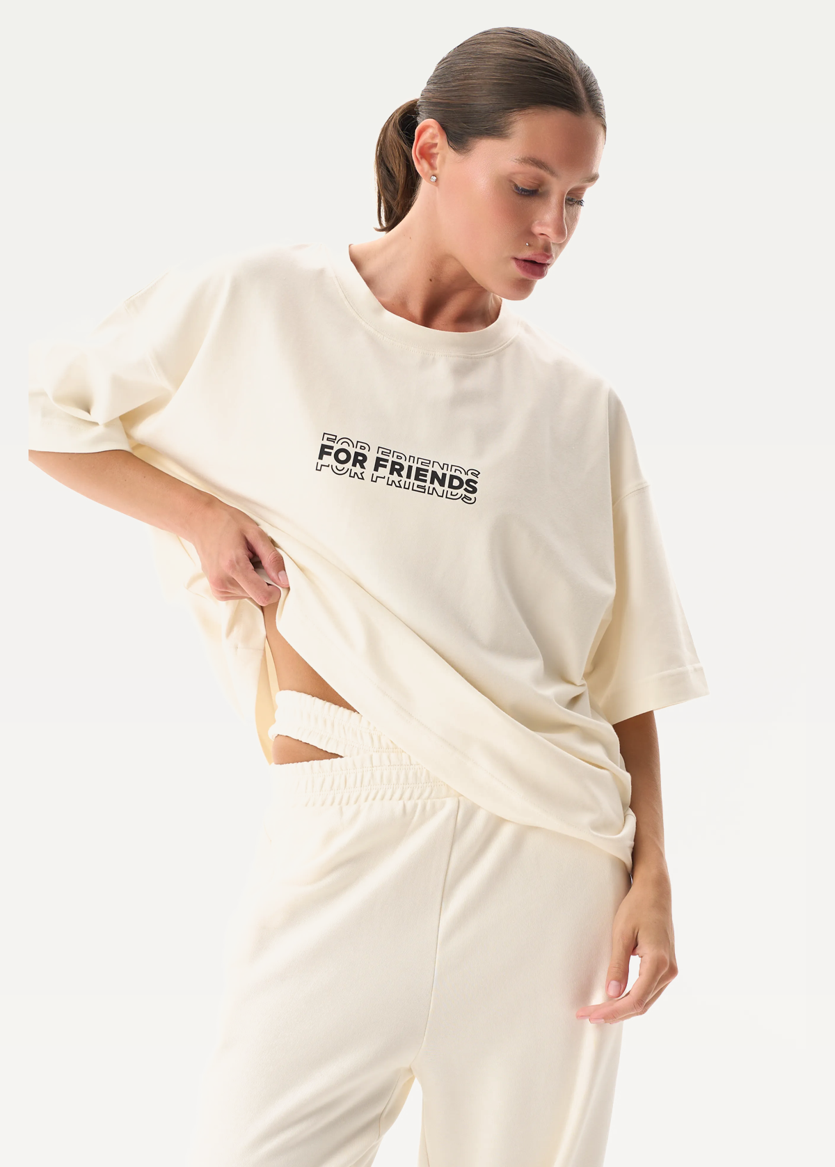 Футболка FRND FOR FRIENDS Adore жіноча молочного кольору