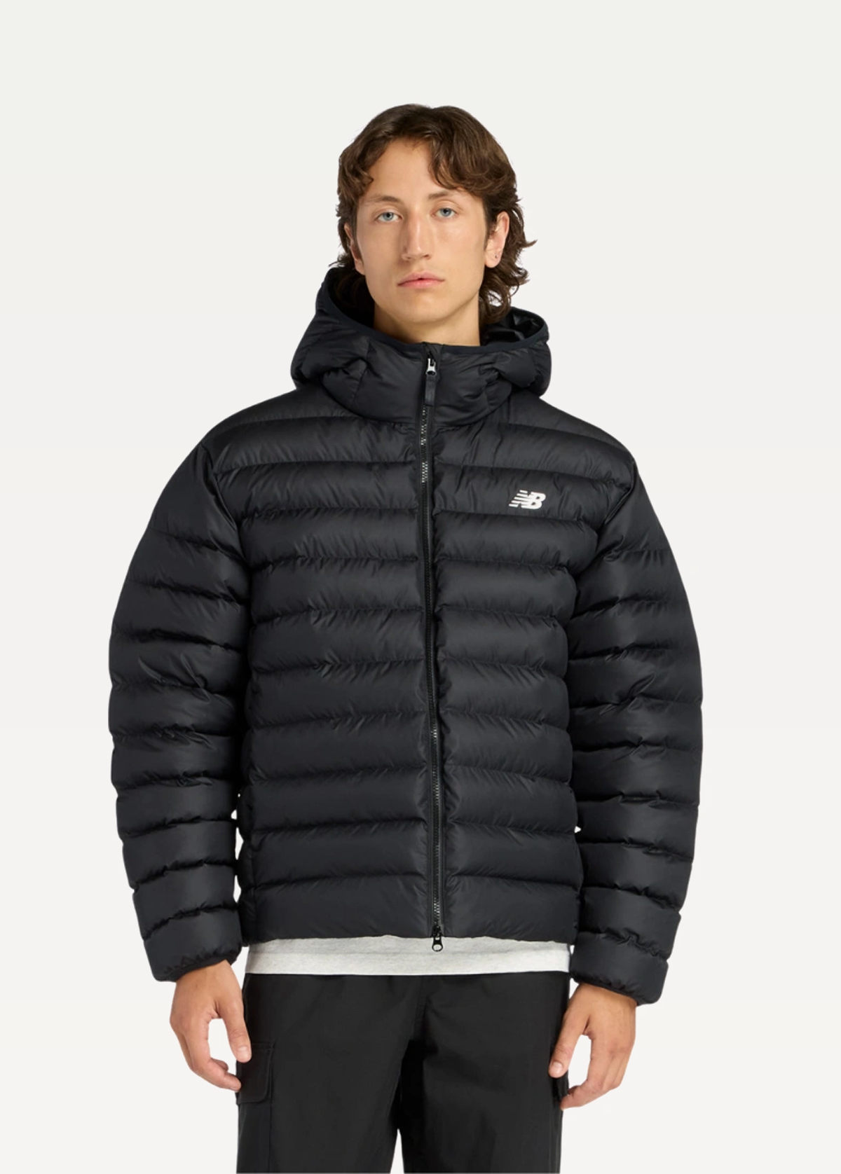 Куртка мужская New Balance Hooded Puffer черного цвета