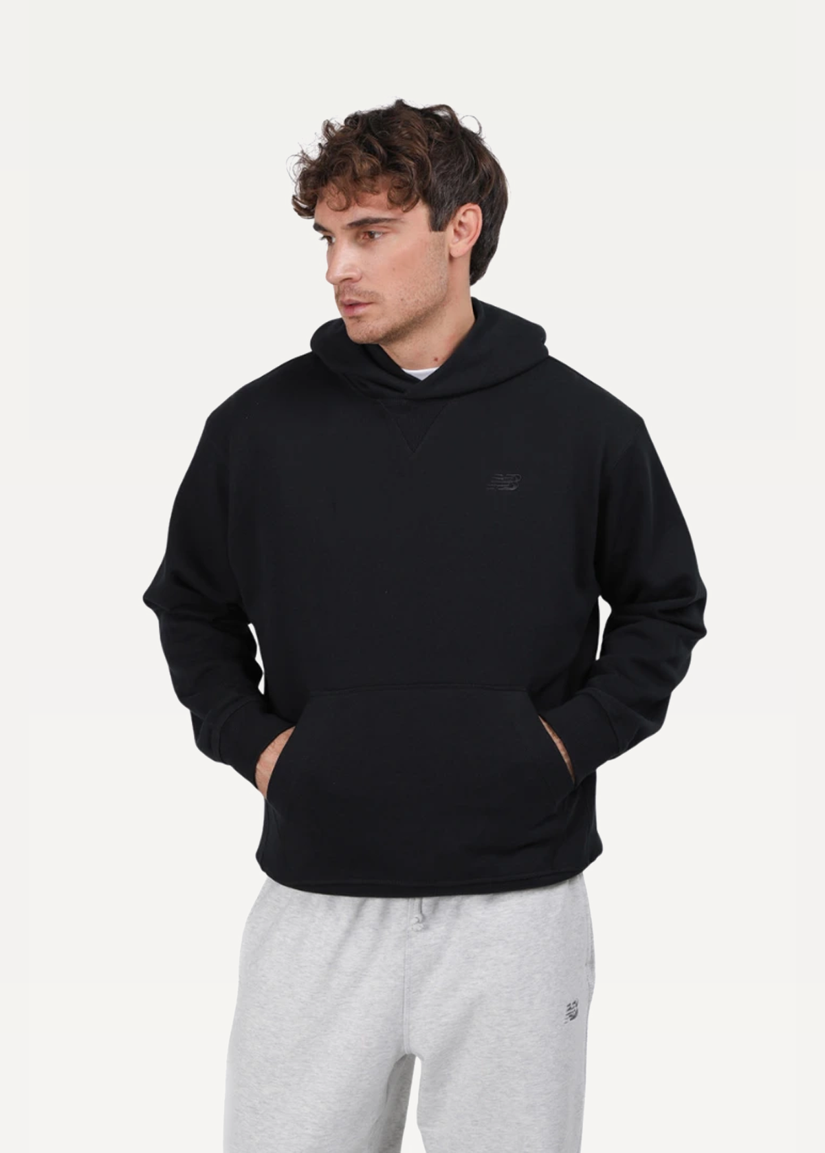 Худі чоловіче New Balance NB Athletics чорного кольору