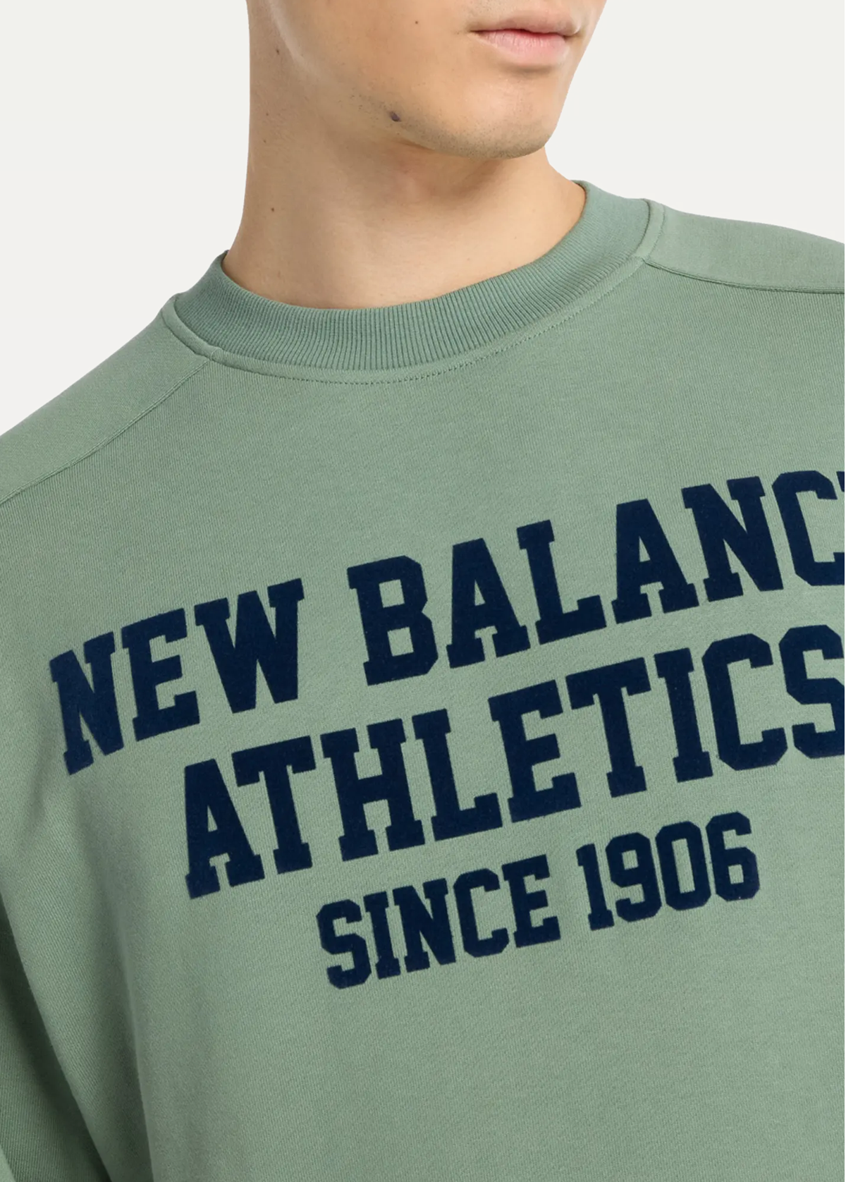 Світшот чоловічий New Balance Varsity FT Graphic зеленого кольору