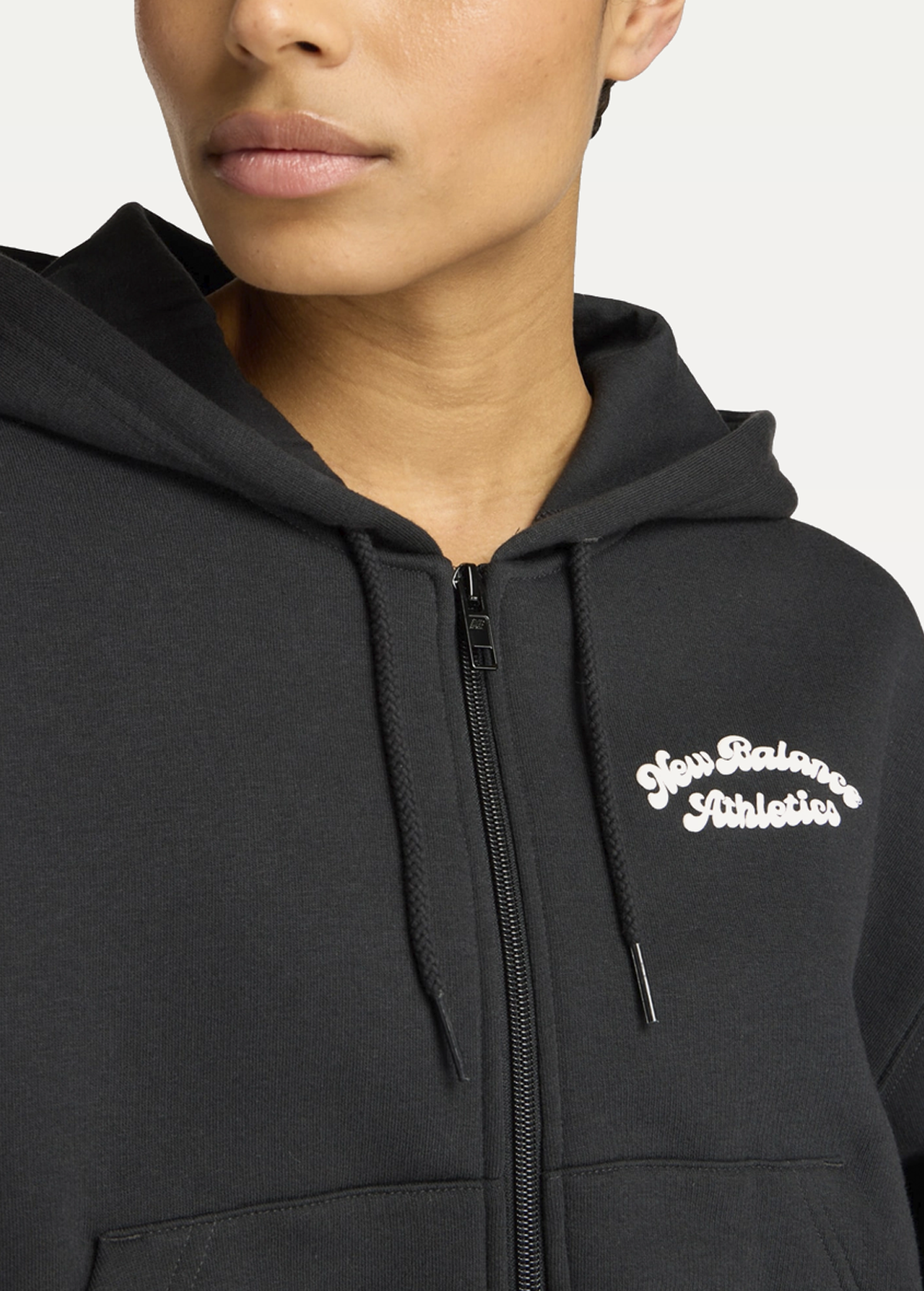 Худі жіноче New Balance Linear Full Zip чорного кольору