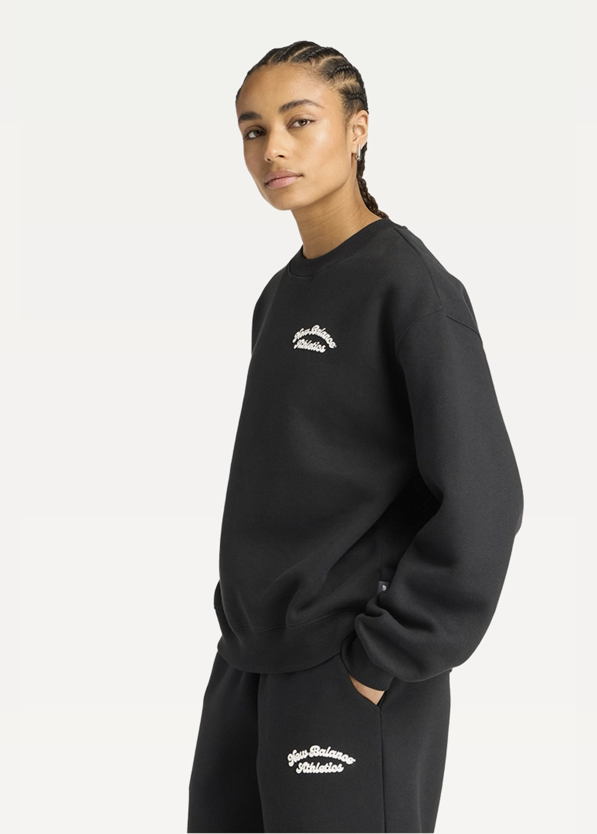 Світшот жіночий New Balance Linear Heritage Fleece чорного кольору