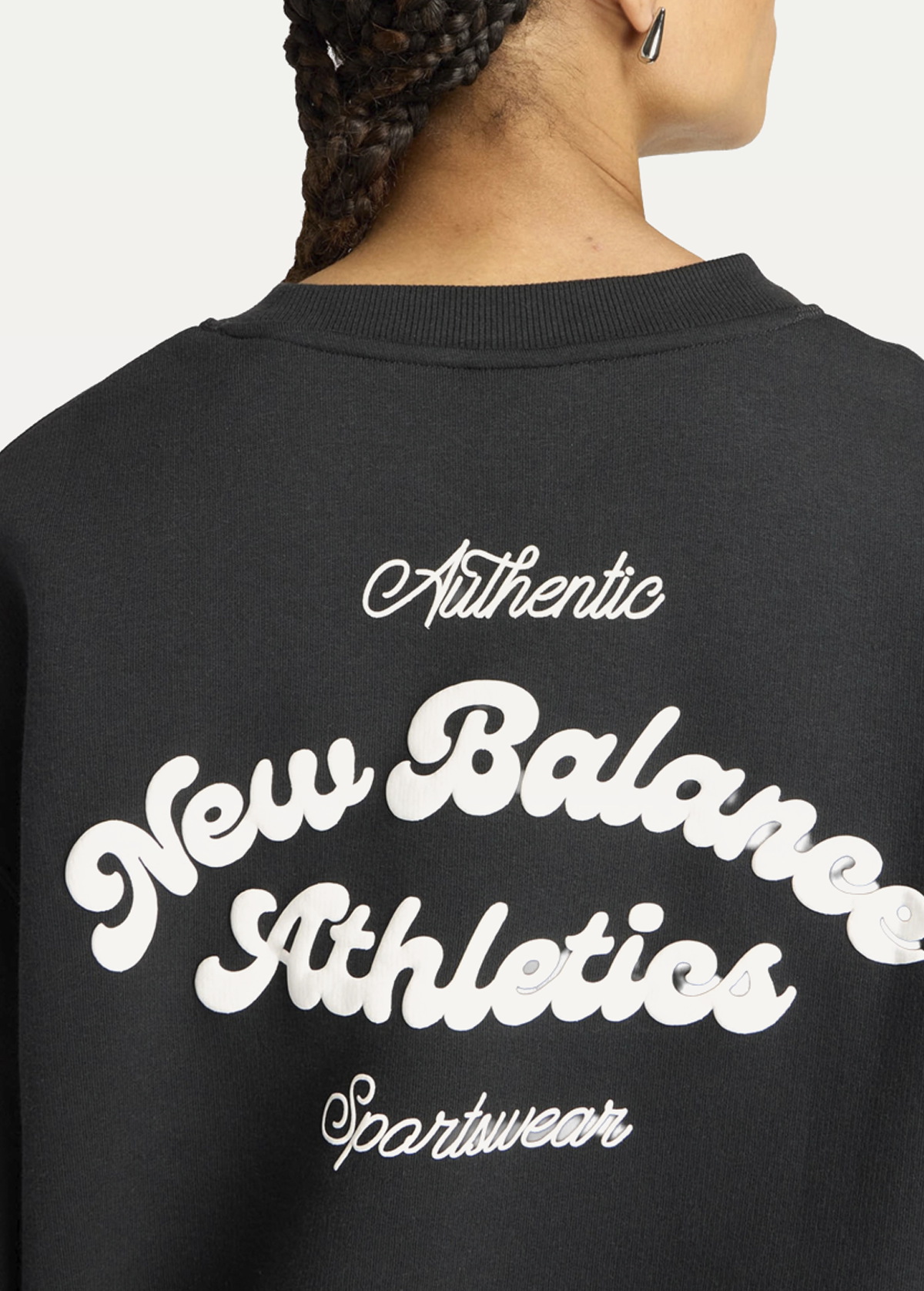 Світшот жіночий New Balance Linear Heritage Fleece чорного кольору