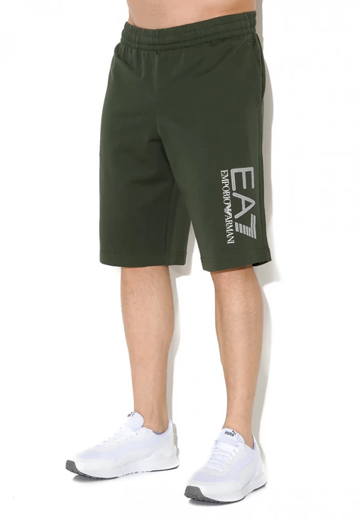 Шорти EA7 Emporio Armani кольору хакі