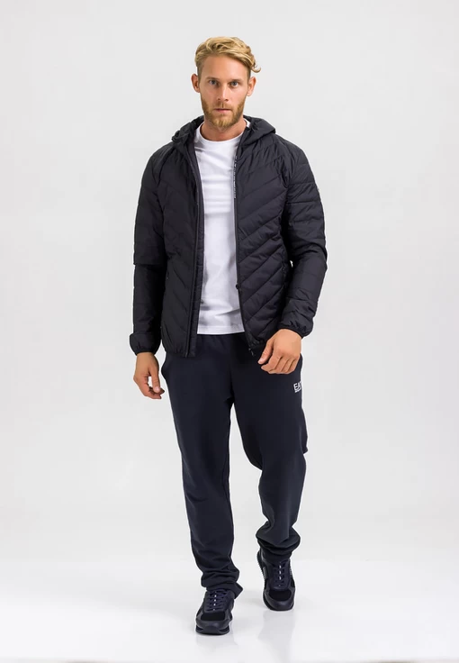 Пуховик мужской EA7 Emporio Armani черного цвета