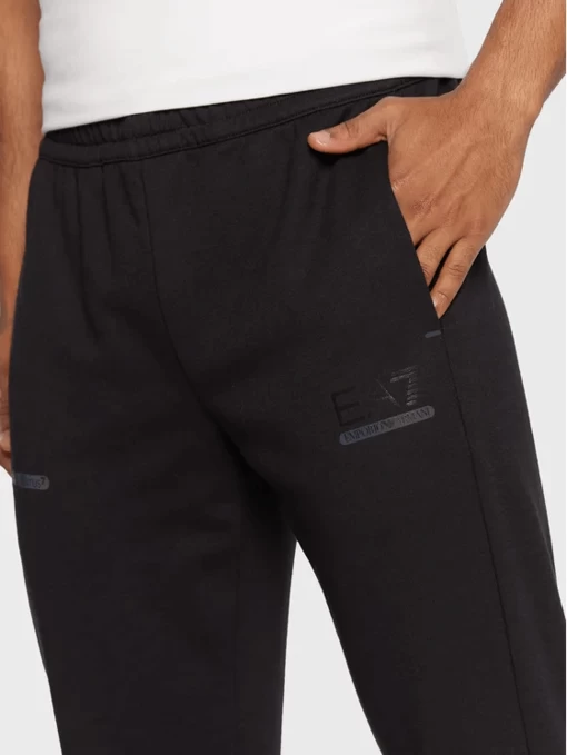 Спортивний костюм чоловічий EA7 Emporio Armani біло-чорного кольору