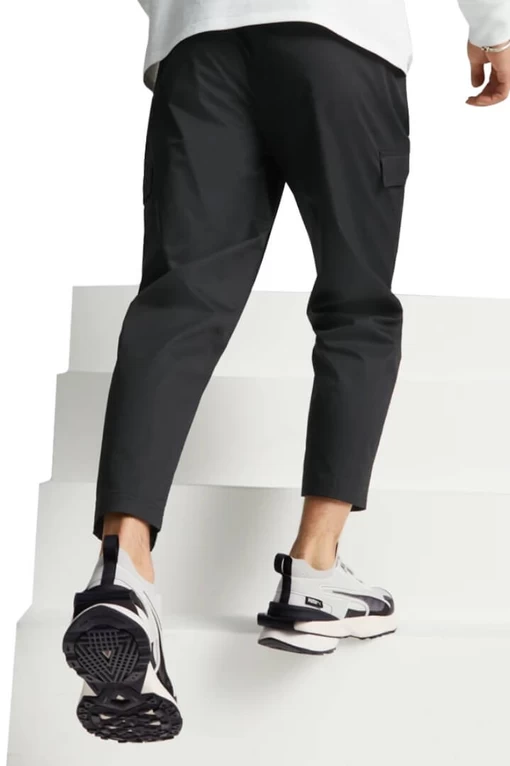 Спортивные штаны мужские Puma Classics Woven Pants черного цвета