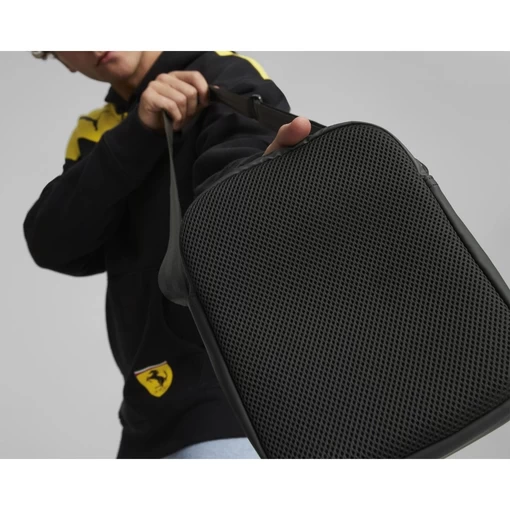 Сумка мужская Puma Ferrari SPTWR Style Portable черного цвета