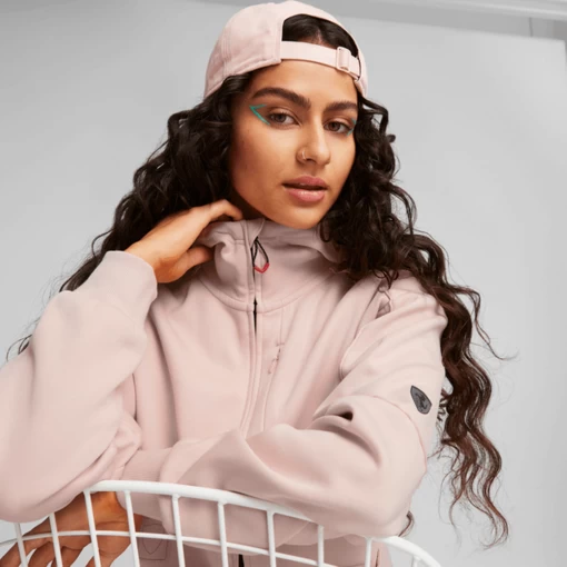 Куртка женская Puma Ferrari Style Sweat Jkt Wmn пудрового цвета