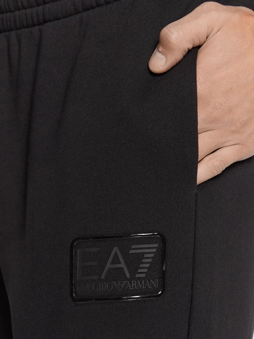 Спортивний костюм чоловічий EA7 Emporio Armani чорного кольору (класичний)