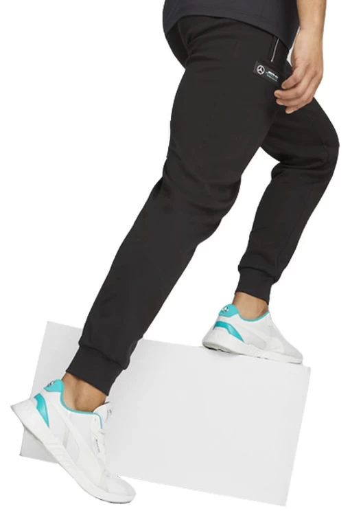 Спортивные штаны мужские Puma MAPF1 Sweatpants черного цвета