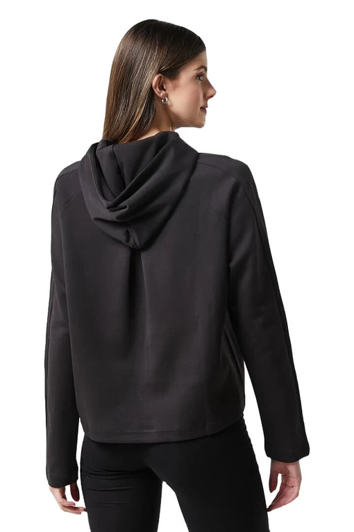 Худи женское Puma T7 Hoodie черного цвета