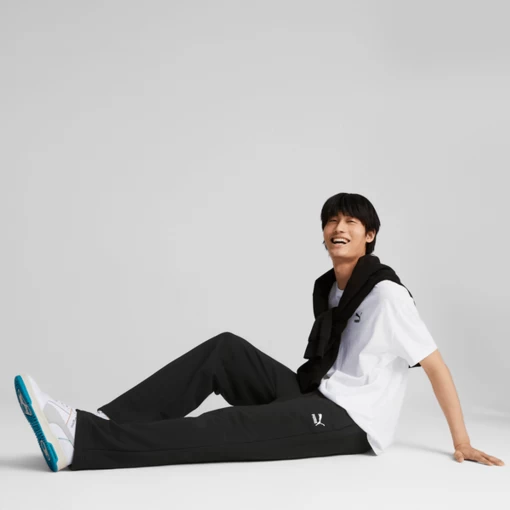 Спортивные штаны мужские Puma Classics Straight Sweatpants черного цвета